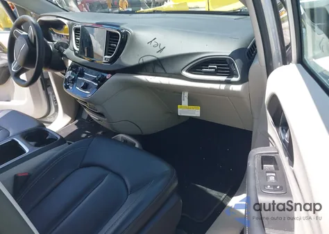 2024 Chrysler Pacifica Touring L из США, поврежденный, VIN 2C4RC1BG1RR155500